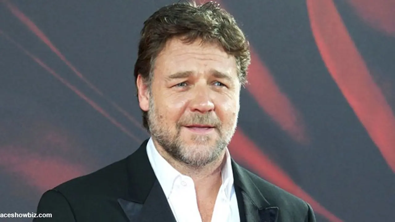 russell-crowe-130703b.jpg
