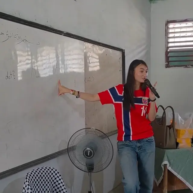 Ayu Zhafira