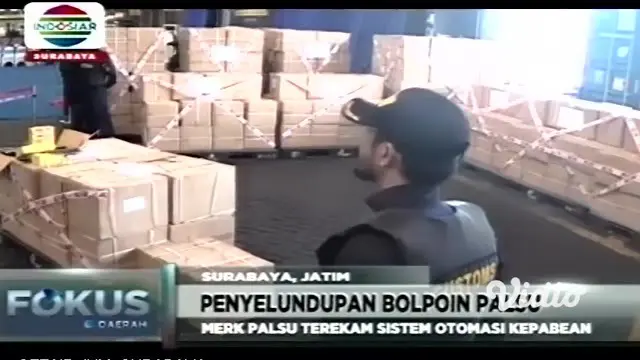 Sebanyak satu kontainer berisi 858.240 bolpoin impor disita Bea Cukai di Pelabuhan Tanjung Perak Surabaya. Penyitaan dilakukan karena bolpoin yang dipesan PT PAM dari Tiongkok itu palsu.