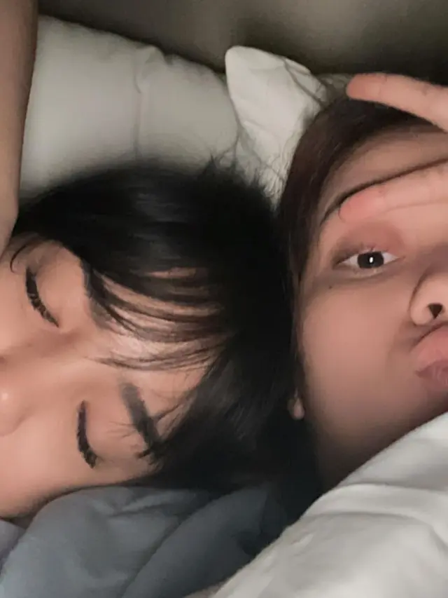 Fuji dan Rebecca Klopper tampil kompak saat di Bali (Foto: Instagram fuji_an)