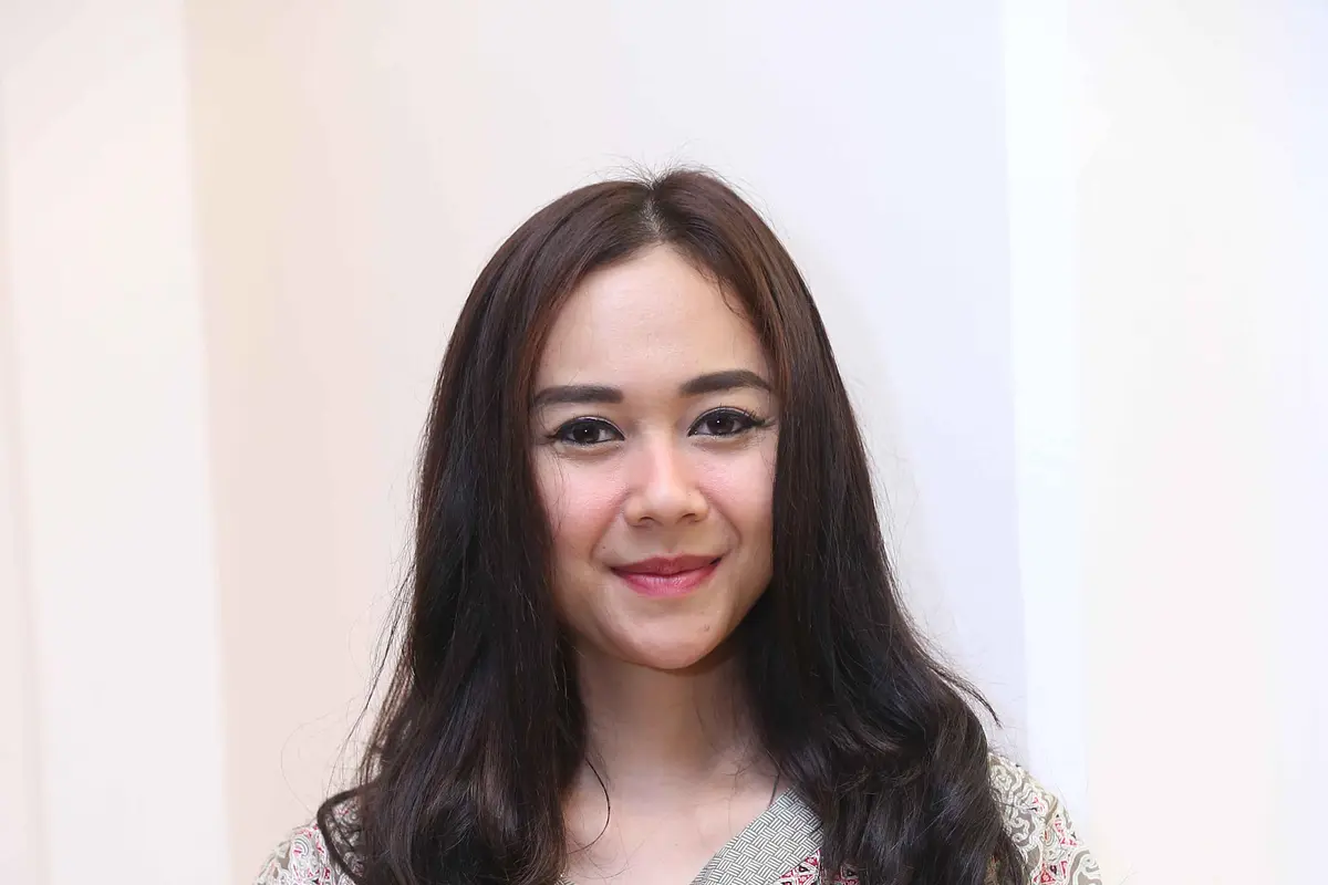 [Bintang] Aura Kasih