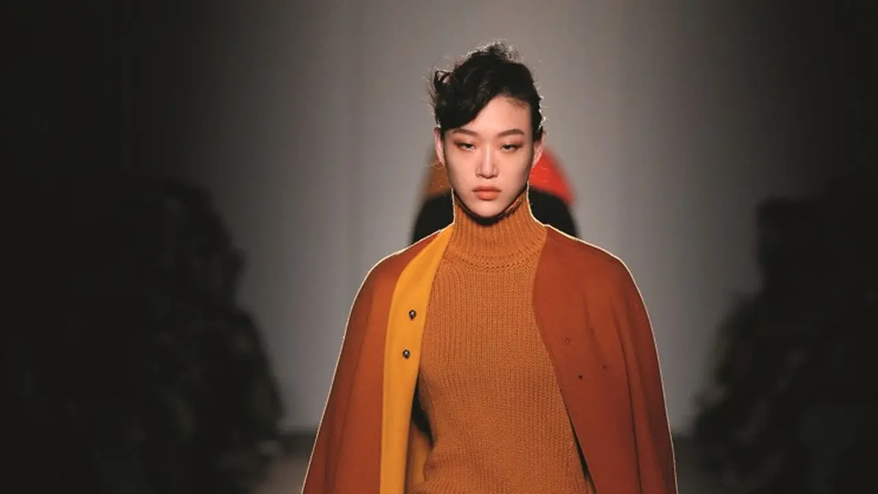 Glamor dengan Siluet Tajam ala Bottega veneta