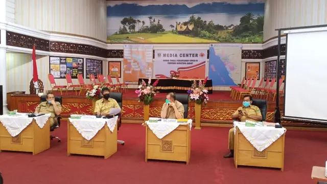 Pemprov Sumbar melakukan Rapat Koordinasi percepatan penanganan virus corona.