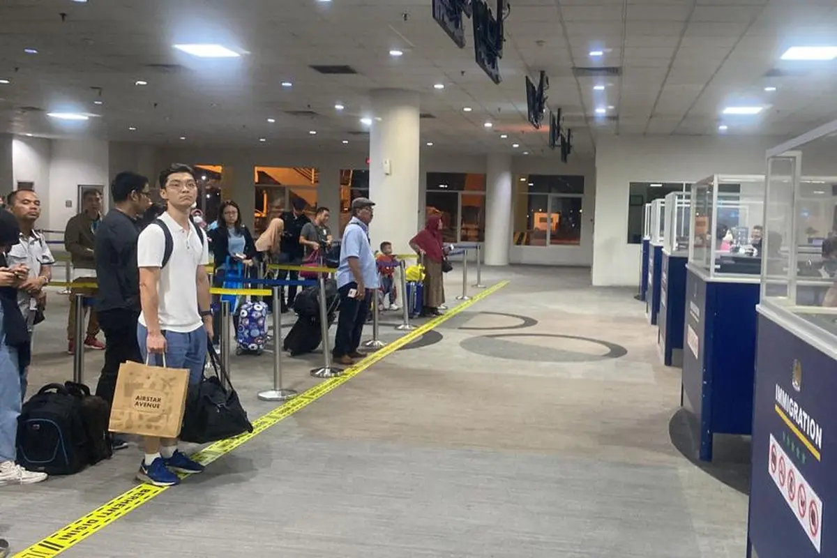 Penumpang yang ingin terbang dengan maskapai asal Korea Selatan yakni Korean Air akan diminta untuk menaiki timbangan berat badan terlebih dahulu sebelum naik ke pesawat.