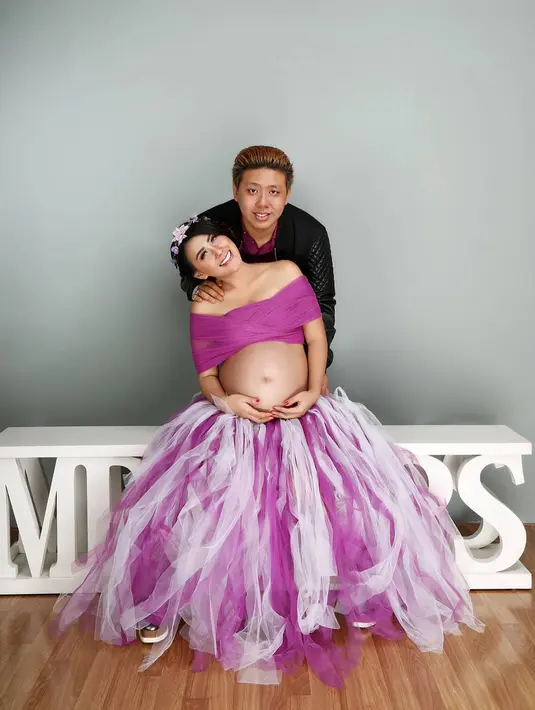 Seperti dilansir dari Liputan6, Rey telah menyiapkan nama-nama tokoh di Indonesia lantaran keinginannya buah hatinya kelak bisa menjadi seorang pemimpin. (Instagram/reyutami)