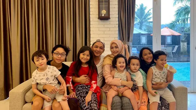 6 Momen Kedekatan Adelia Pasha dan Kiesha Alvaro, Kompak Bak Ibu Kandung