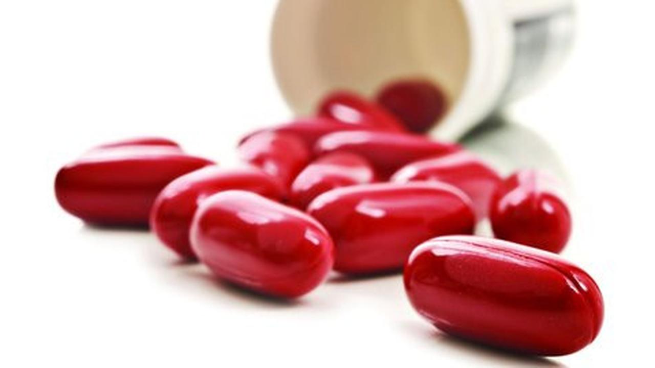 Bahan baku impor dinilai bikin harga obat di Indonesia mahal