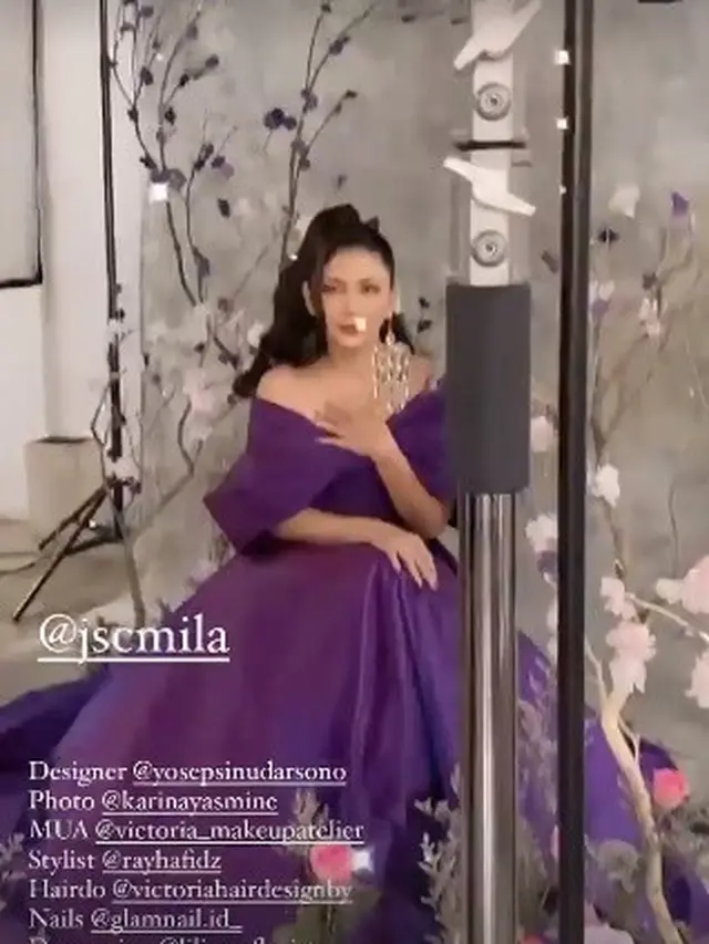 6 Pemotretan Terbaru Jessica Mila dengan Gaun Ungu Ini Tampil Memesona