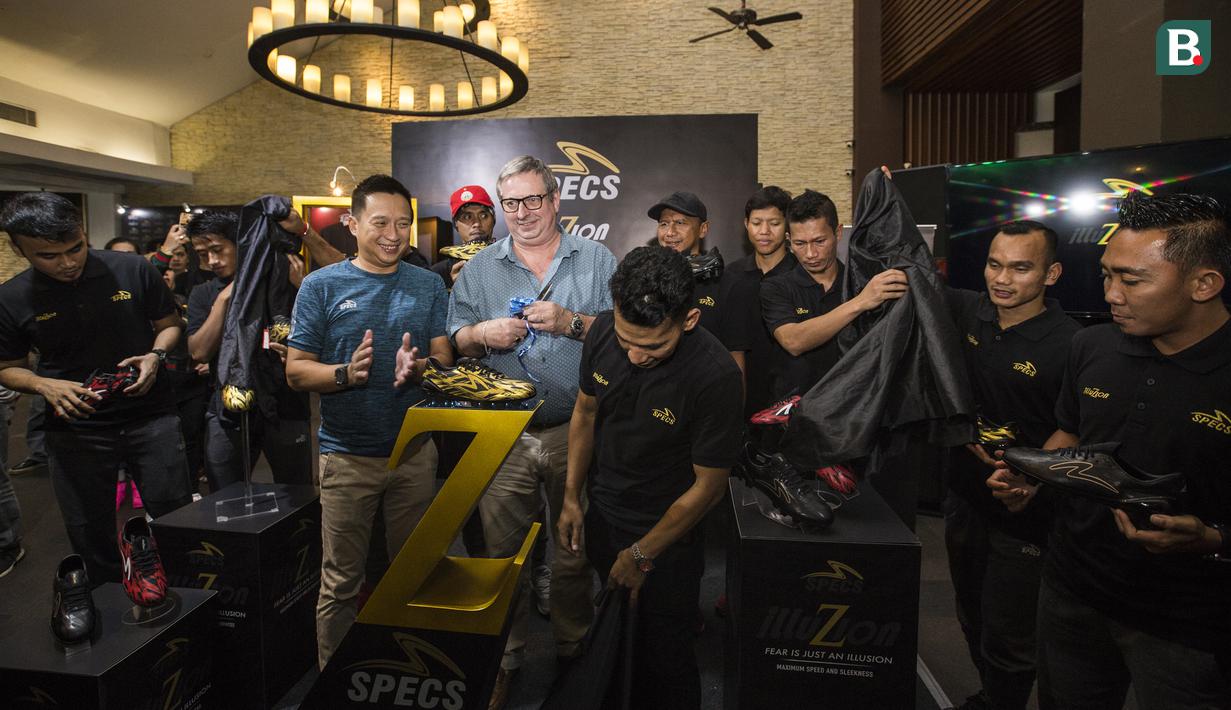 Suasana kemeriahan saat peluncuran sepatu Specs Illuzion di Restoran Terrace, Jakarta, Senin (4/6/2018). Sejumlah bintang Liga 1 Indonesia menghadiri peluncuran sepatu terbaru dari Specs. (Bola.com/Vitalis Yogi Trisna)