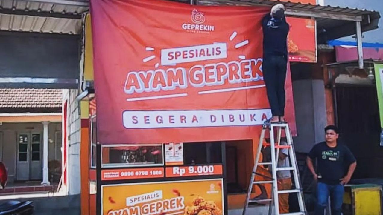 Outlet ayam geprek "Geprekin" Mirza Muhrosni