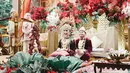 Akad nikah digelar di Hotel Dharmawangsa, Jakarta Selatan dengan adat Palembang. Dilanjutkan dengan resepsi menggunakan adat Makassar pada hari yang sama. (Instagram/tisthanurma)