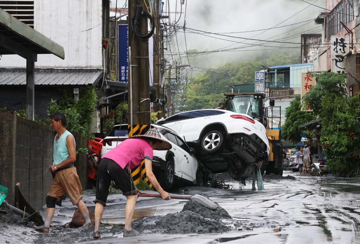 FOTO: Topan Ragasa Picu Jebolnya Danau di Hualien Taiwan, 14 Tewas dan 129 Hilang