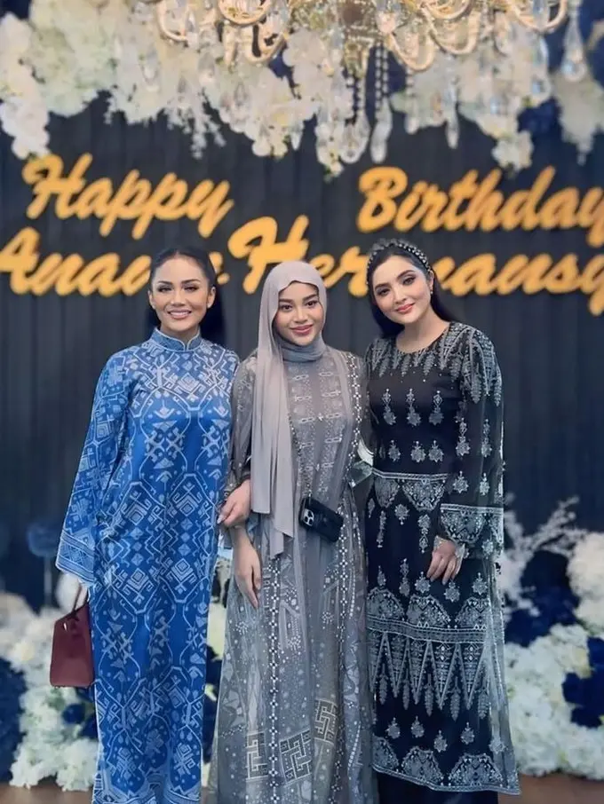 Gaya Kompak Aurel Hermansyah Bersama Dua Ibunya: Kris Dayanti dan Ashanty di Pesta Ulang Tahun Anang Hermansyah