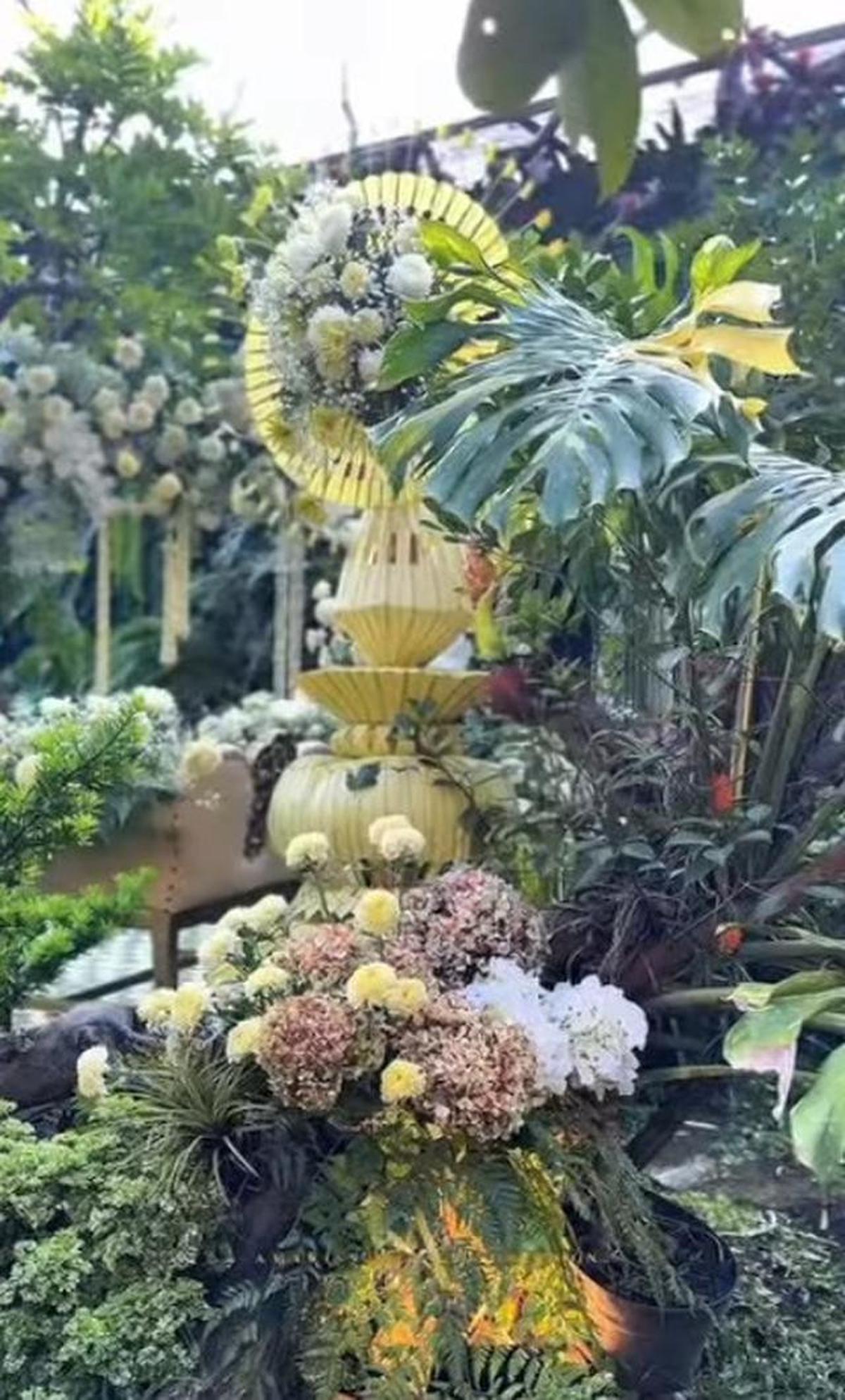 22 Potret Detail Dekorasi Siraman Pernikahan Putra Soimah dengan Adat Jawa yang Mewah dan Sakral