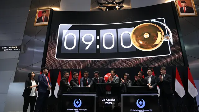 Pencatatan perdana saham PT Charlie Hospital Semarang Tbk (RSCH), Senin (28/8/2023). (Foto: BEI)