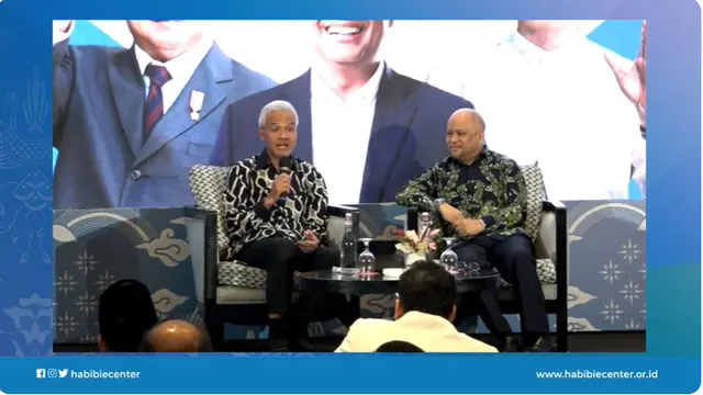 Calon Presiden (Capres) Ganjar Pranowo dalam Rembuk Ide Transisi Energi Berkeadilan, di Jakarta, Kamis (23/11/2023).