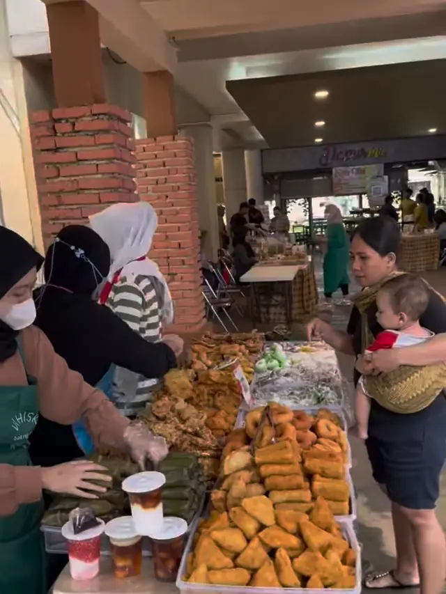 Epy Kusnandar Jual Takjil