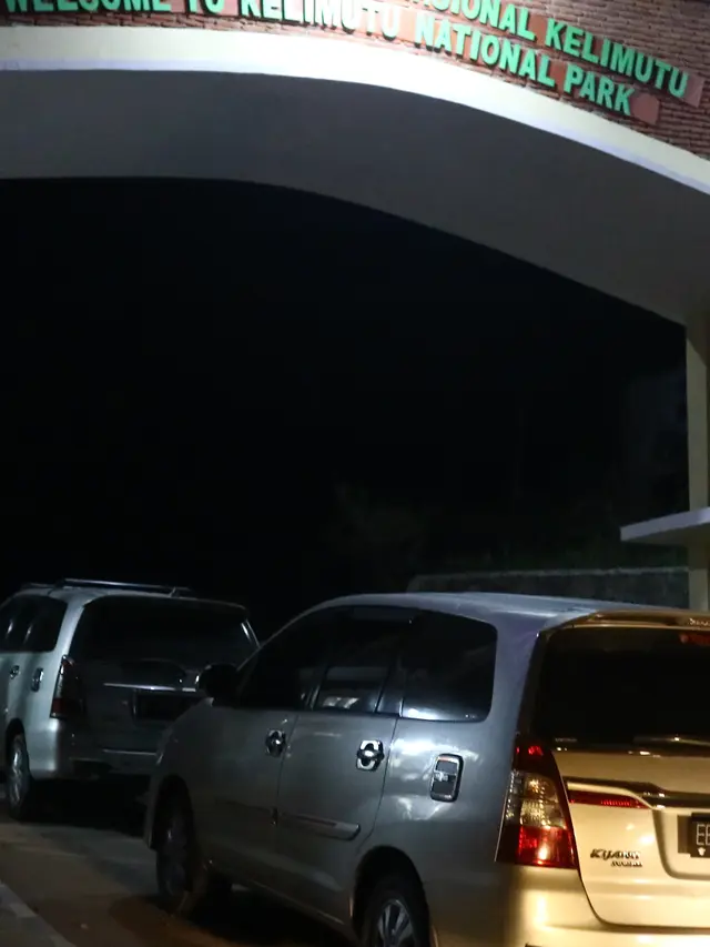 [Fimela] Gunung Kelimutu