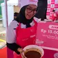 Omay Komariah dengan menu sajian semur daging sapi keluar sebagai juara pertama pada kompetisi memasak yang berlangsung di Plaza Medan Fair, Jalan Gatot Subroto, Sabtu (26/8/2023).