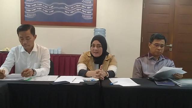 Dean Desvi jumpa pers soal kasus dugaan pedofilia.