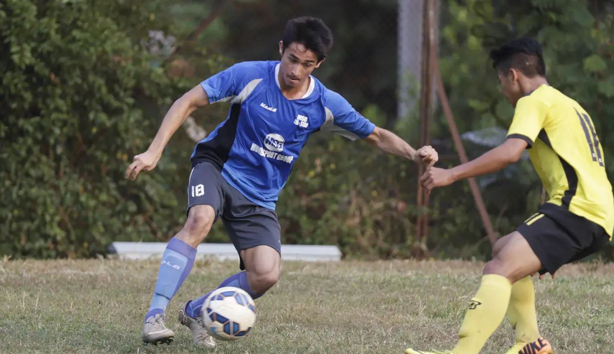 Pemuda asal Bali itu berposisi sebagai bek sayap yang memiliki kecepatan dan kemampuan umpan baik. (Bola.com/Vitalis Yogi Trisna)