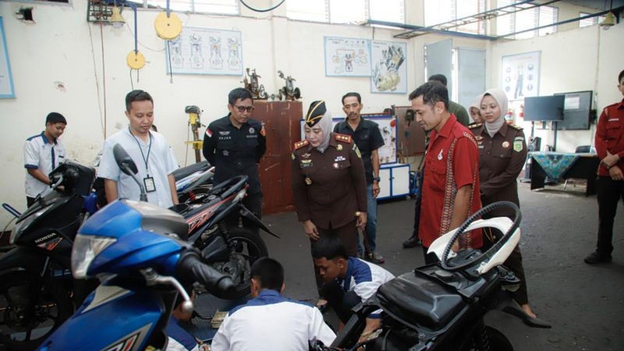 Kejari Lombok Tengah Integrasikan Keadilan Restoratif dengan Pelatihan Kerja, Dorong Pemulihan Sosial