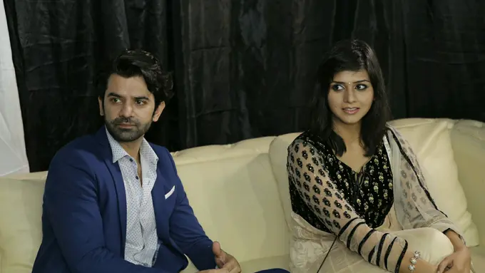 [Bintang] Barun Sobti dan Dalljiet Kaur