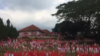 Ribuan Merah Putih sudah berkibar di gedung Linggarjati (Liputan6.com / Panji Prayitno)
