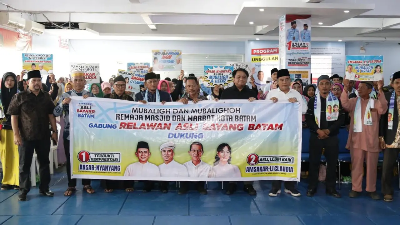 Ratusan Mubaligh-Mubalighoh hingga Remaja Masjid dan Marbot Kota Batam mendukung Ansar Ahmad-Nyanyang Haris Pratamura (SAYANG) sebagai Pasangan Calon Gubernur-Wakil Gubernur (cagub-cawagub) Kepulauan Riau (Kepri) dan Amsakar Achmad-Li Claudia Chandra (ASL