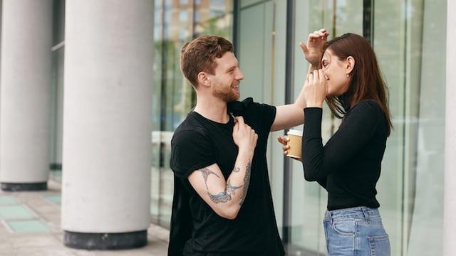 Kenali Tanda Cinta Lama Bersemi Kembali, Indikasi Perasaannya yang Kini Merindukanmu Lagi