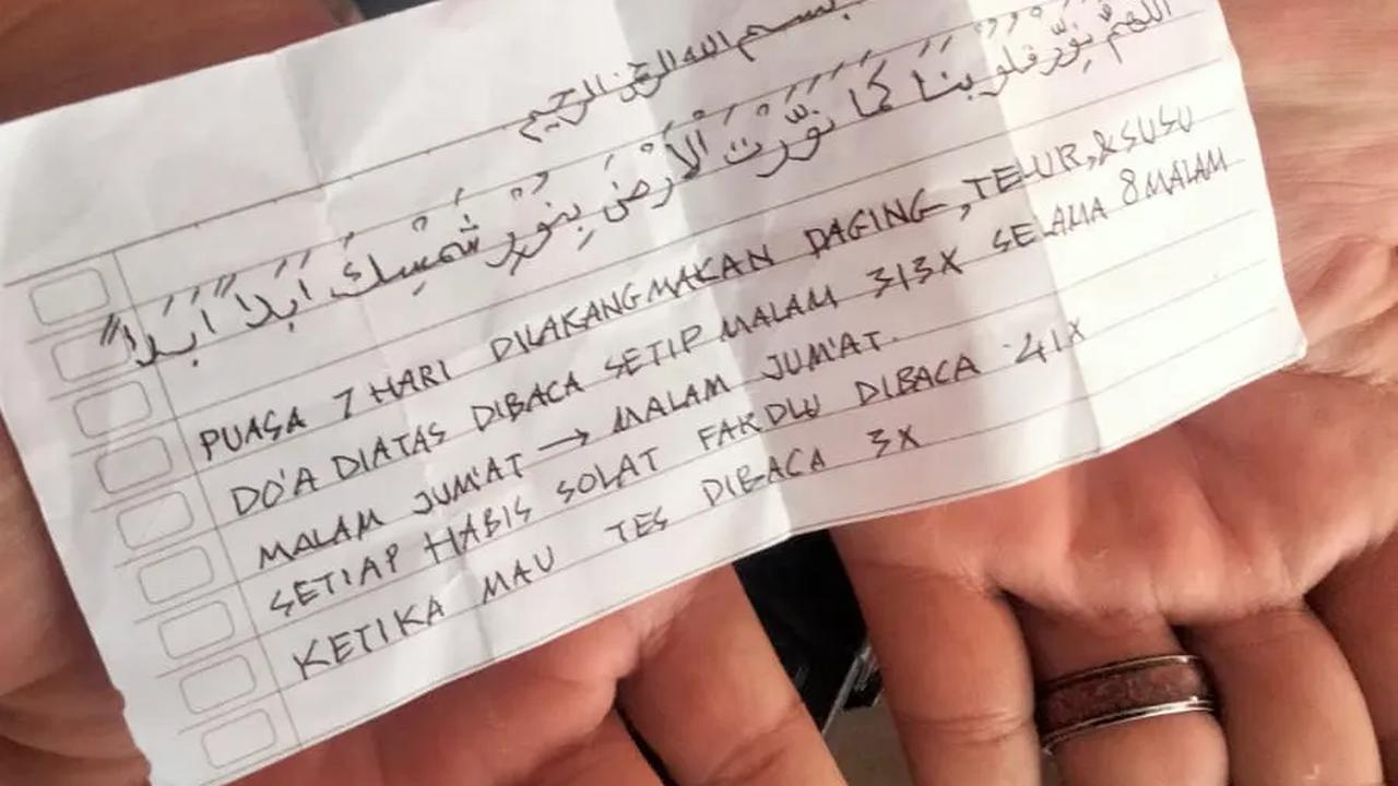 Terkait fenomena ini, Rochim mengimbau agar peserta untuk percaya pada diri sendiri. Dan memperkuatnya dengan doa kepada Tuhan Yang Maha Esa.