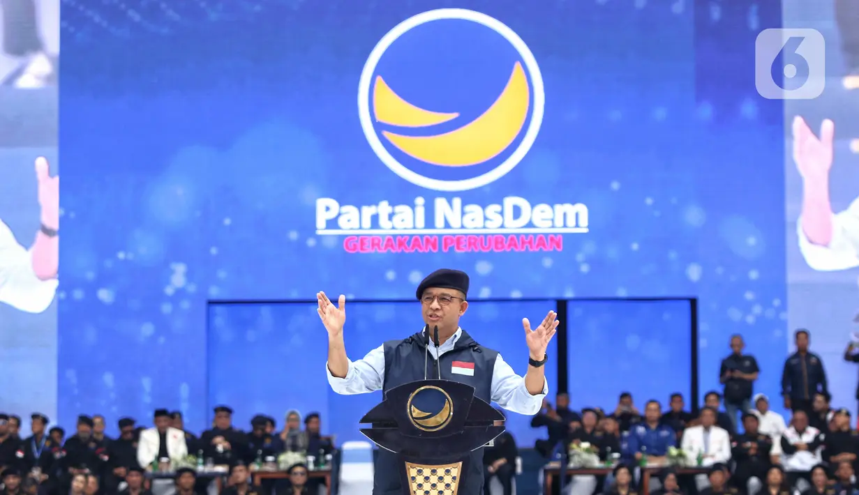 Bakal Calon Presiden dari Koalisi Perubahan untuk Persatuan (KPP) Anies Baswedan memberikan pidato politik pada Apel Siaga Perubahan di Stadion Gelora Bung Karno, Jakarta, Minggu (16/7/2023). (Liputan6.com/Angga Yuniar)