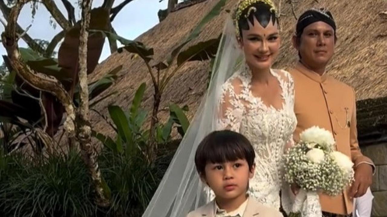 kenzo dan luna maya