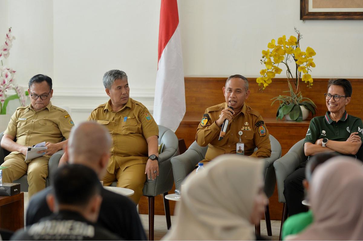 Dinas Pemuda dan Olahraga Provinsi Sumut melakukan Konferensi Pers terkait Provinsi Sumut sebagai Tuan Rumah SEA Athletics Championship 2025 yang merupakan event tahunan olahraga atletik untuk negara-negara Asia Tenggara.