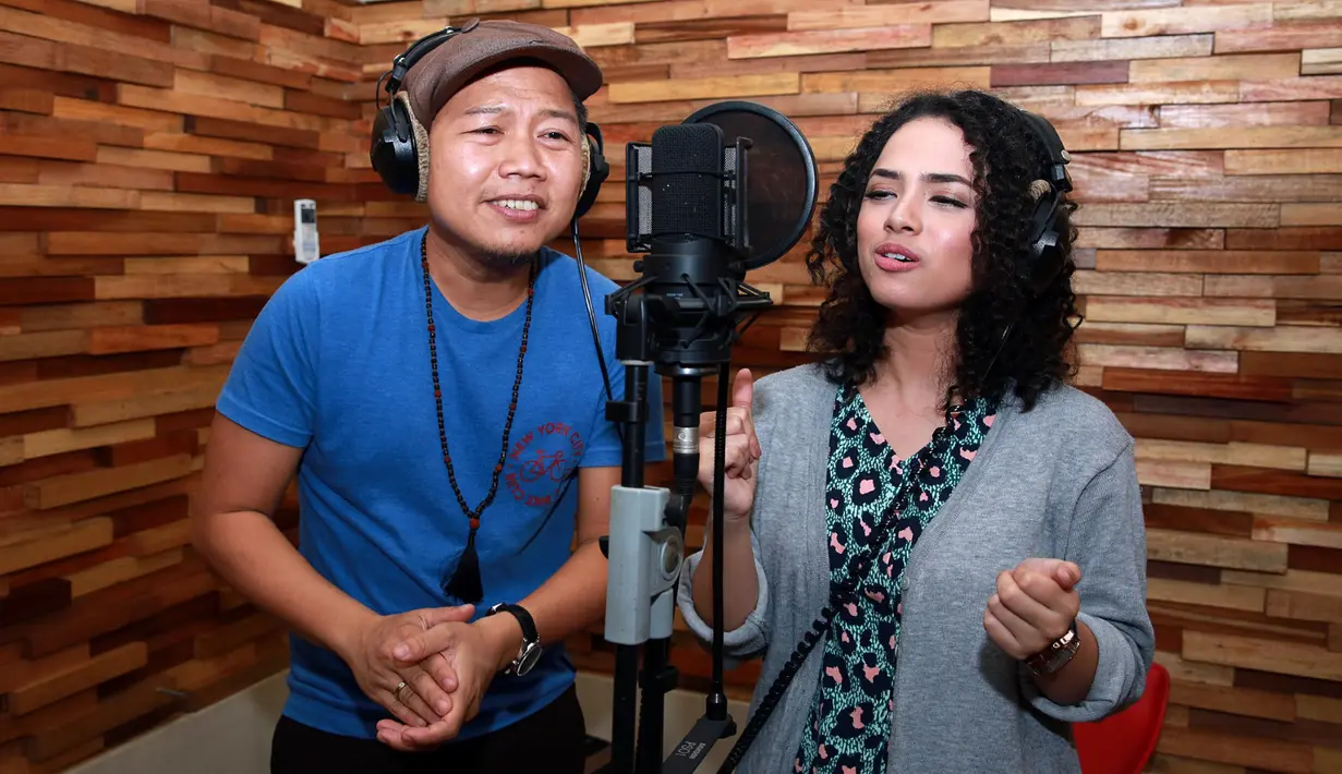 Lagu Cinta Cinta Cinta tersebut nantinya akan menjadi soundtrack film 'Negeri Van Oranje'. (Deki Prayoga/Bintang.com)