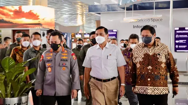 Peluncuran aplikasi monitoring karantina PRESISI yang diinisiasi oleh Polri di Bandara Soekarno-Hatta, Tangerang, Banten,  Kamis, (6/1/2022). (Dok maritim.go.id)