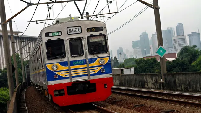 Tabrakan Kereta Terjadi di Stasiun Juanda, Ini Kicauan KAI