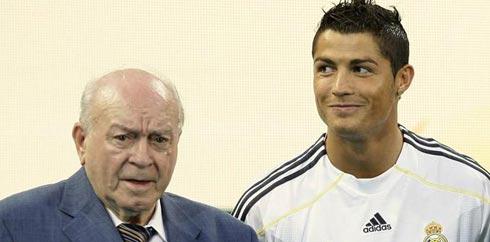 Cristiano Ronaldo bersama Alfredo di Stefano (Marca)