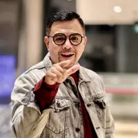Yovie Widianto mengenang momen merintis karier band Kahitna bersama Carlo Saba. Carlo yakin Kahitna akan jadi band lagu cinta, tak ada yang bisa menyamai. (Foto: Dok. Instagram @carlo_saba)