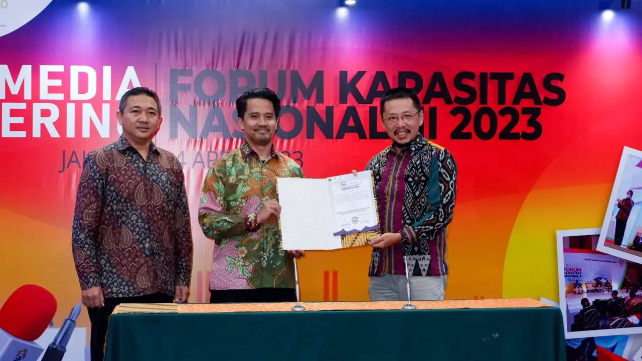 SKK Migas dan KKKS melalui Forum Kapasitas Nasional bekerjasama dengan Tokopedia untuk mengembangkan dan memasarkan produk-produk lokal binaan, sehingga bisnis UMKM yang dibina bisa berkembang dalam memasarkan produk secara digital. (Dok SKK Migas)
