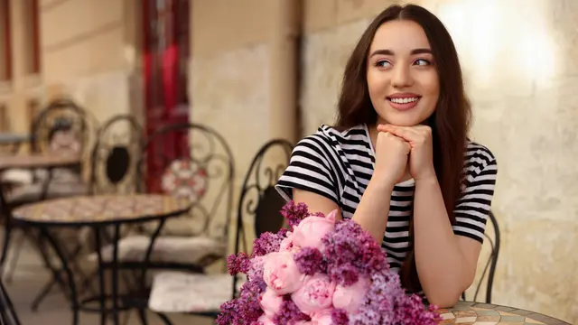 wanita november lebih bahagia hidupnya