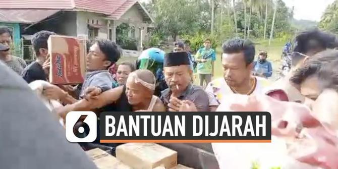 VIDEO: Lihat, Bantuan Gempa Majene Dijarah Depan Petugas Polisi
