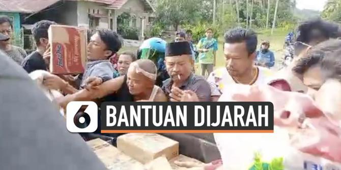 VIDEO: Lihat, Bantuan Gempa Majene Dijarah Depan Petugas Polisi
