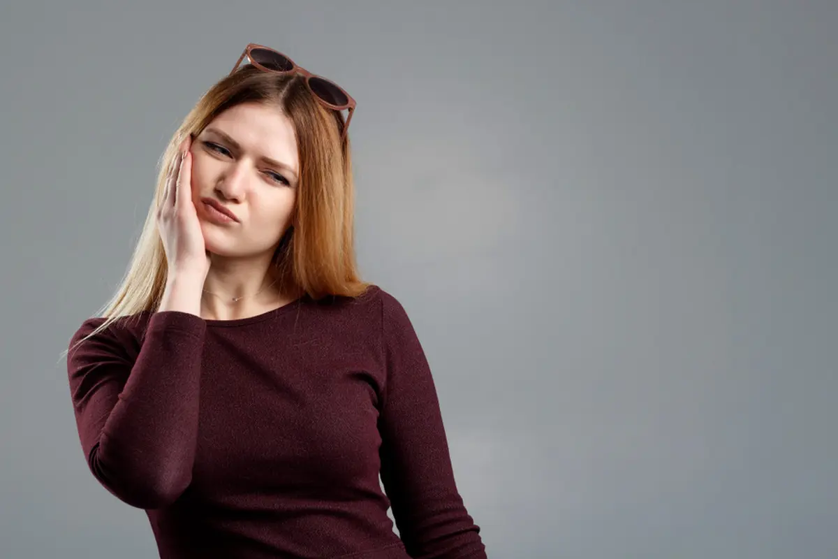 Masalah pada Gigi yang Memicu Sakit Kepala (Serhii Zavalnyi/Shutterstock)