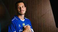 Thom Haye menjadi bagian dari Persib Bandung mulai musim 2025/2026. (Instagram Thom Haye).
