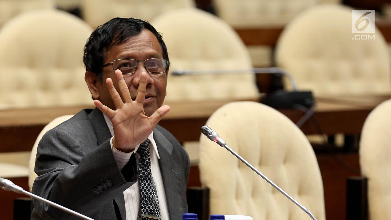 Pansus Hak Angket Dengarkan Penjelasan Mahfud MD
