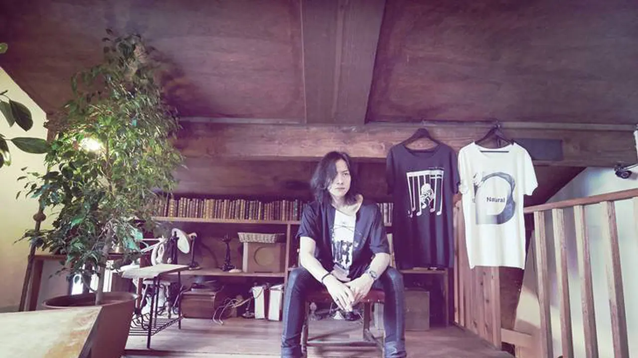 Toshiya Dir en Grey Jualan Pakaian