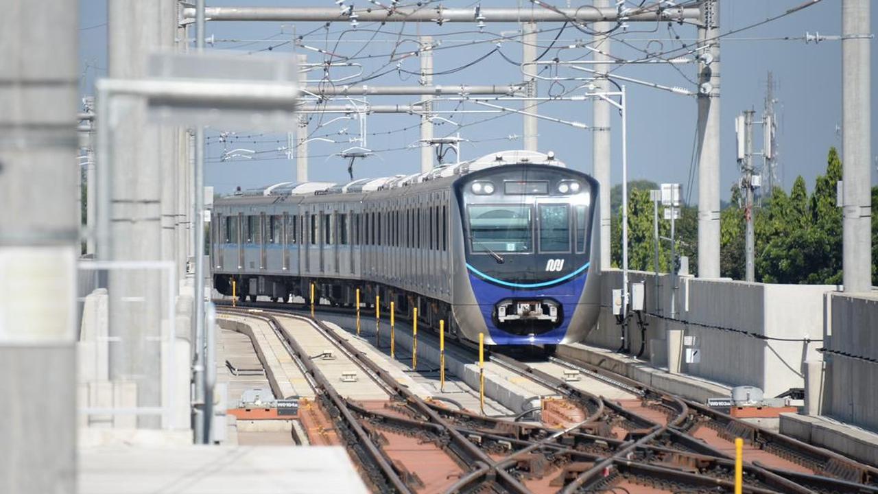 Kabar Gembira, Penumpang Naik MRT saat Malam Tahun Baru di Jakarta Hanya Dikenakan Tarif Rp1