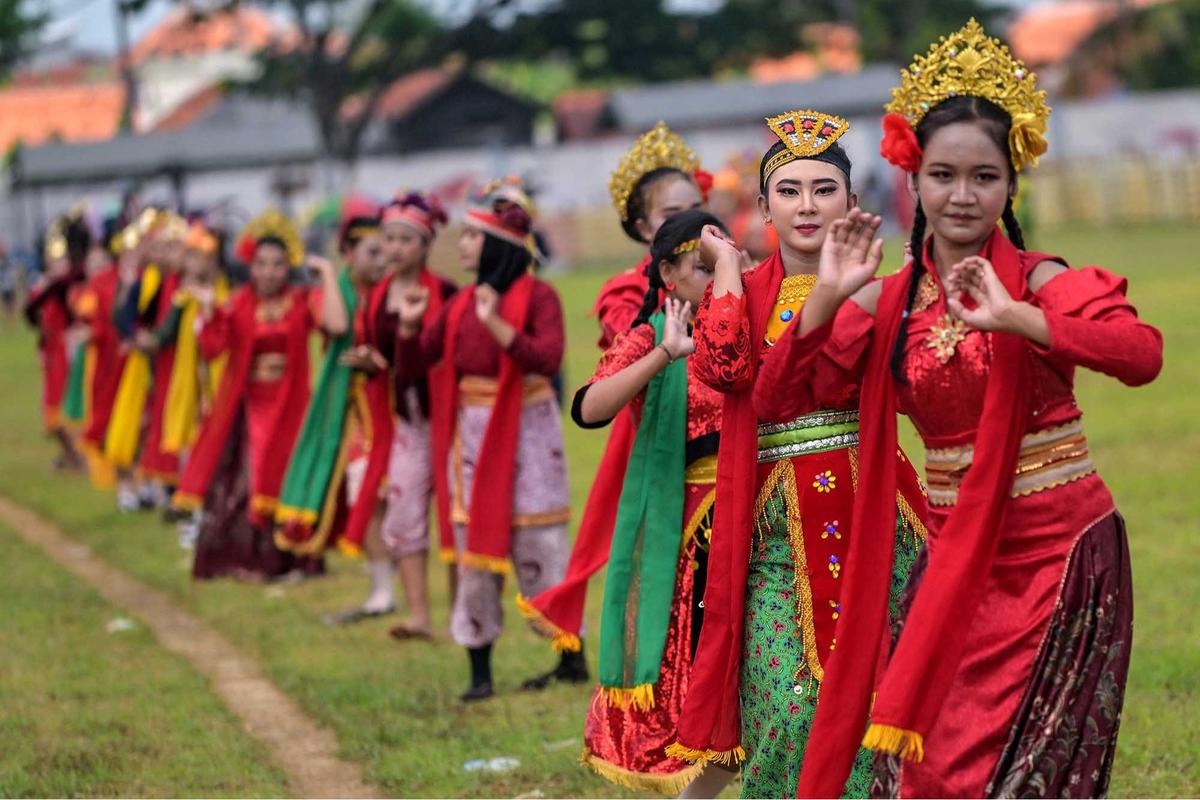 FOTO: Adu Cepat Karapan Sapi di Bangkalan Madura