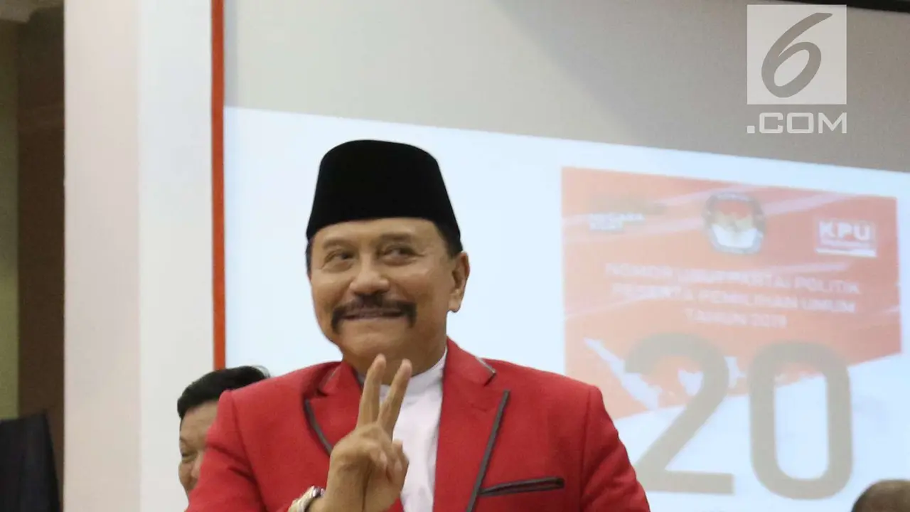 Senyum Semringah Hendropriyono Saat Dapat Nomor Urut 20